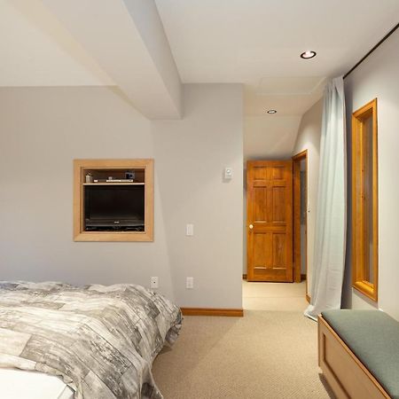 Painted Cliff 11 | Dog Friendly! Ski-In Ski-Out Benchlands Townhome W/ Hot Tub & Fireplace Whistler Exterior foto